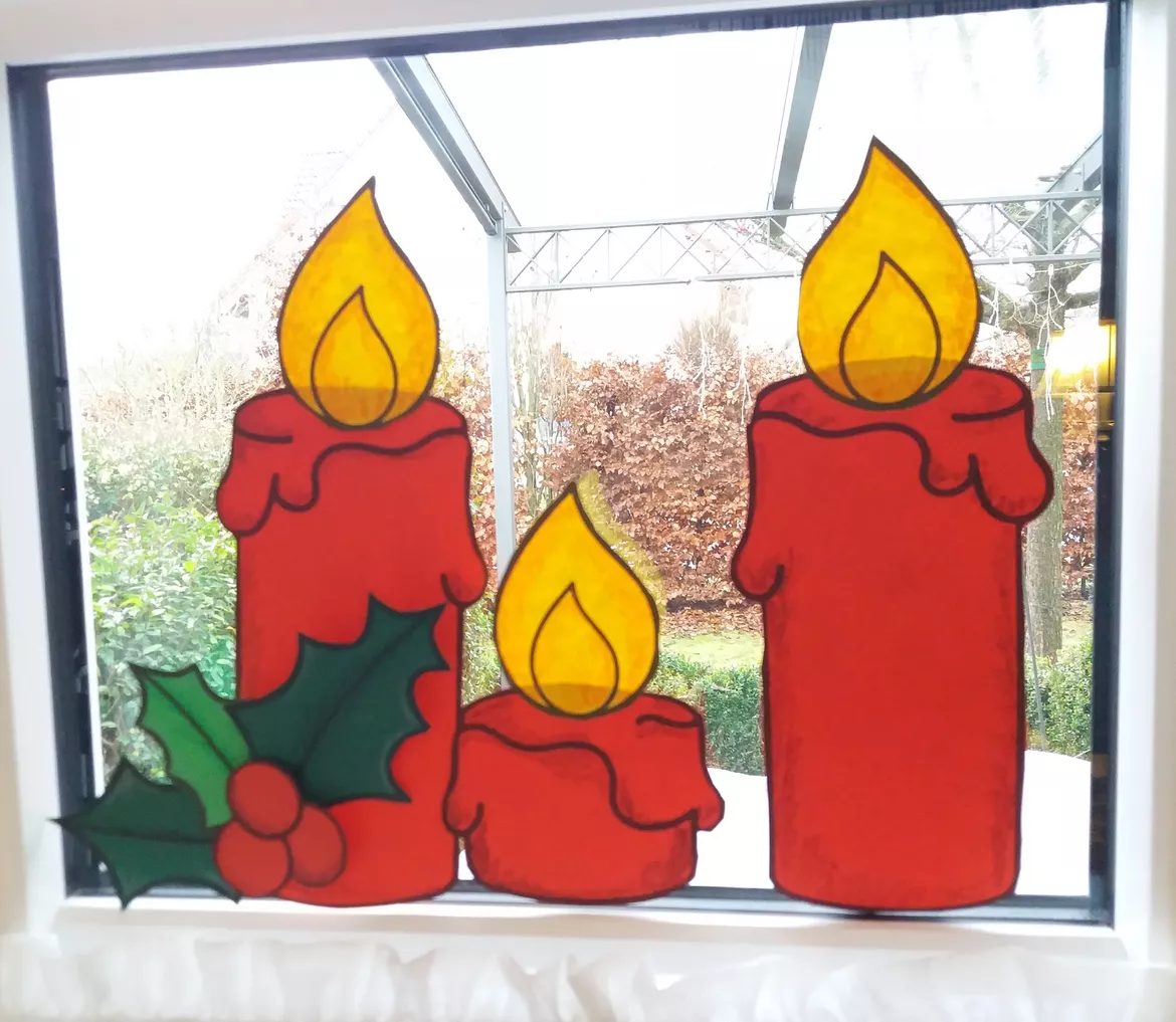 Bild in der Beschreibung des Unterrichtsmaterials Kerzen für Weihnachten und zur Kommunion basteln - Fensterbild Kunst Klasse 1,2,3,4 von Wolkenland.Graphics #2