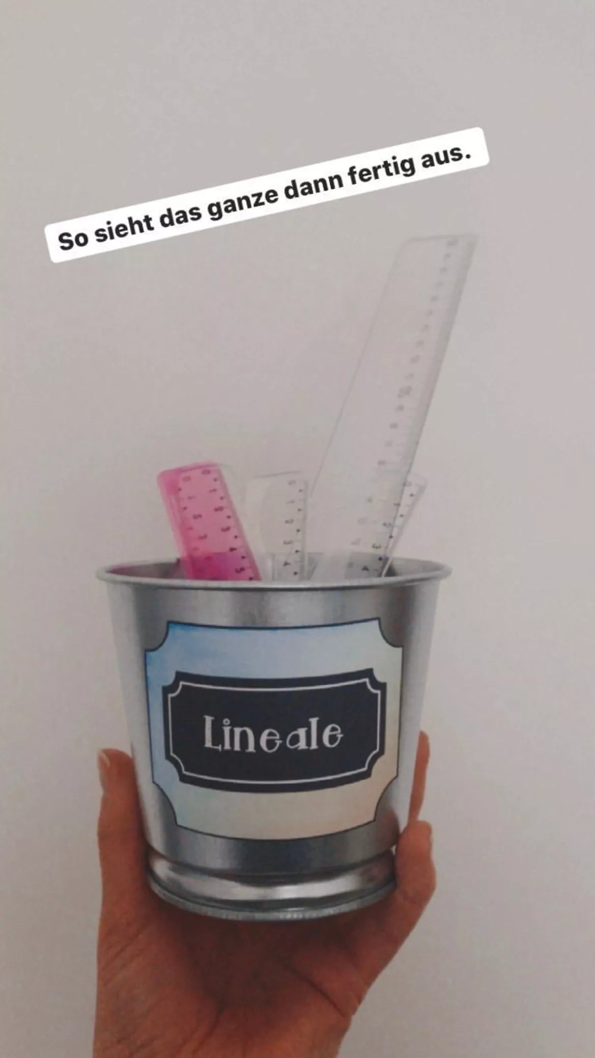 Bild in der Beschreibung des Unterrichtsmaterials Classroom Management - Ausleihstation von mlle_frenglais #1