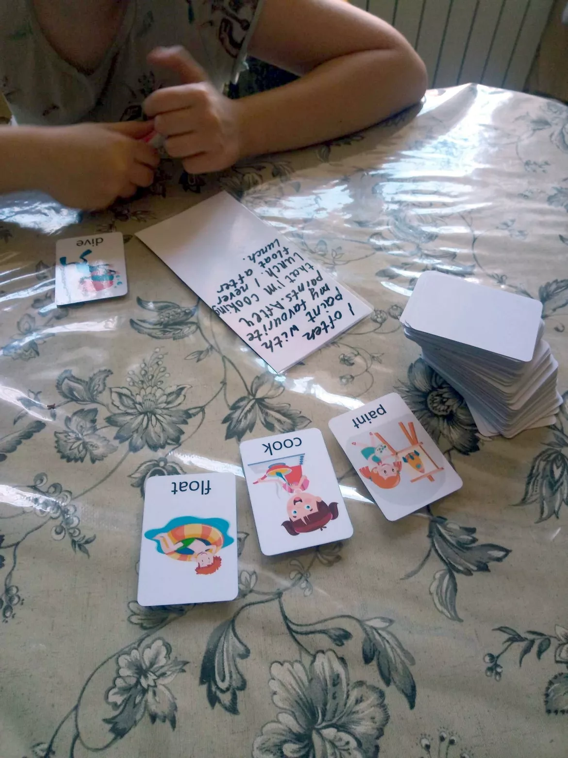 Bild in der Beschreibung des Unterrichtsmaterials ACTION VERBS flashcards von Language Stuff #3