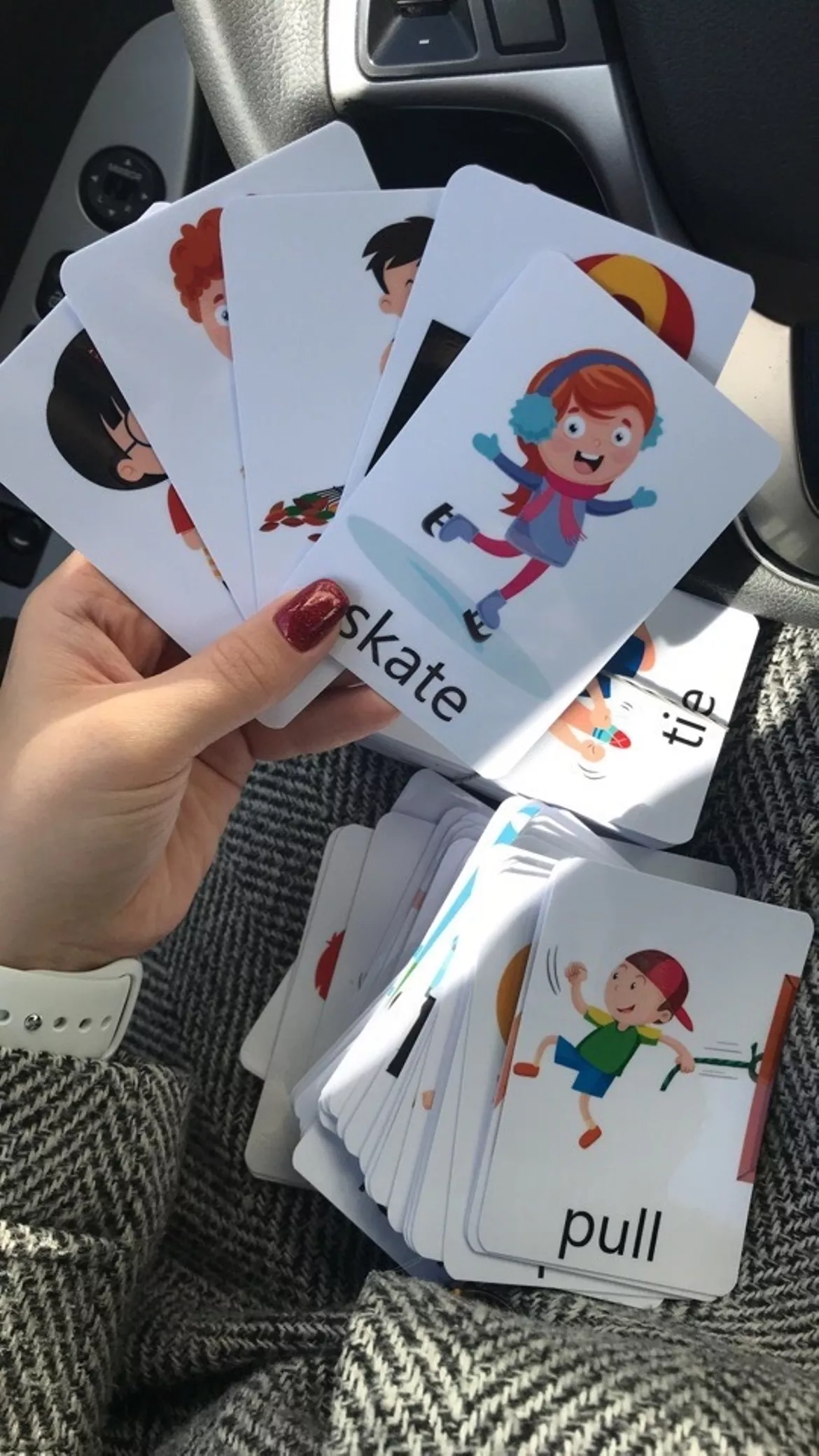 Bild in der Beschreibung des Unterrichtsmaterials ACTION VERBS flashcards von Language Stuff #4