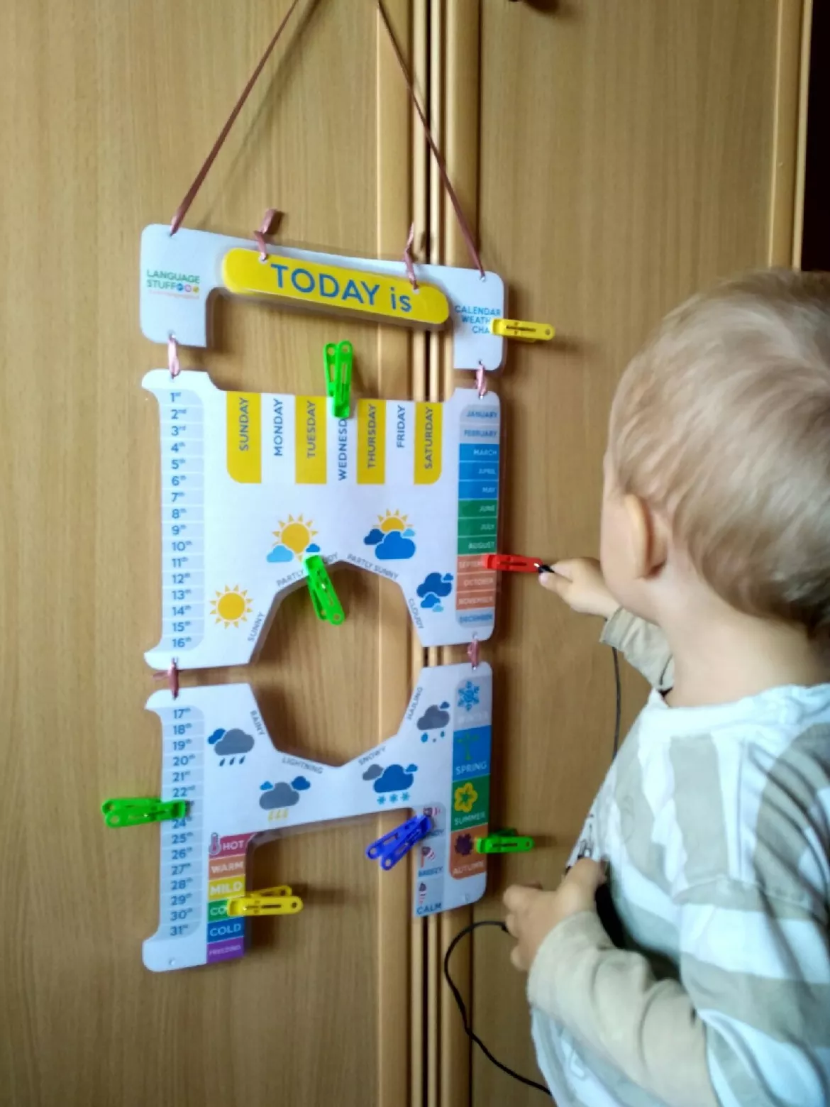 Bild in der Beschreibung des Unterrichtsmaterials Calendar weather chart von Language Stuff #4