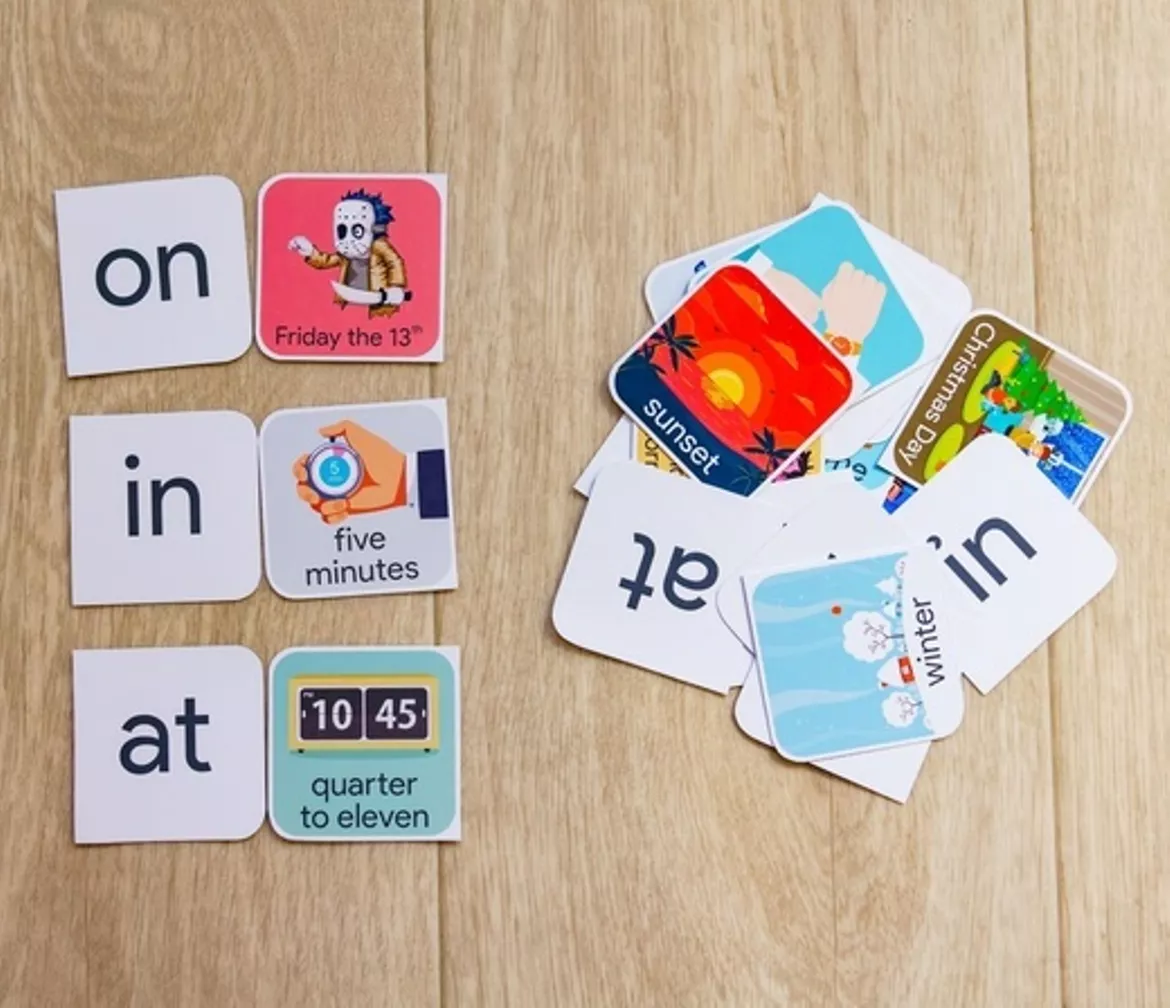 Bild in der Beschreibung des Unterrichtsmaterials ON/IN/AT (Prepositions) Domino 2in1 von Language Stuff #3