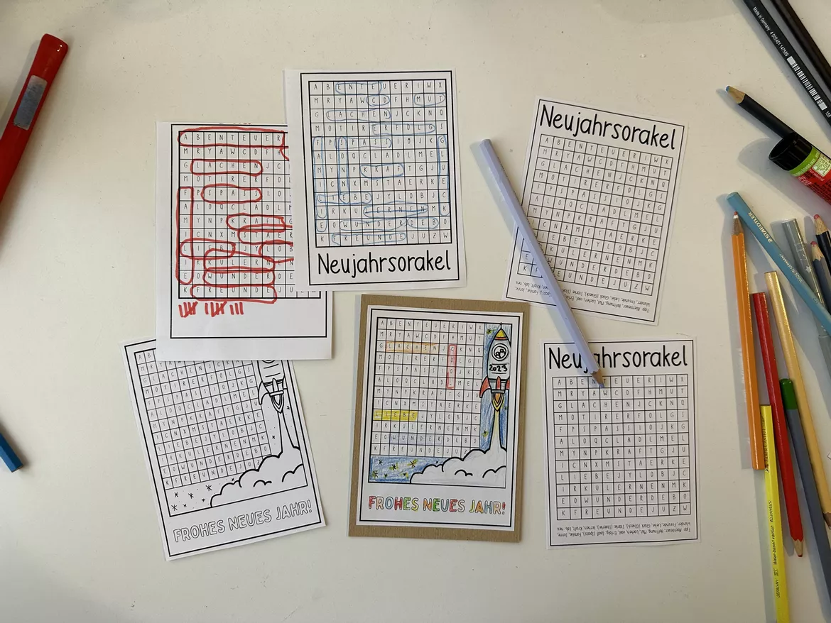 Bild in der Beschreibung des Unterrichtsmaterials Neujahrsorakel / Neujahr / Silvester - Suchsel Orakel mit Rakete von Doodleteacher #2