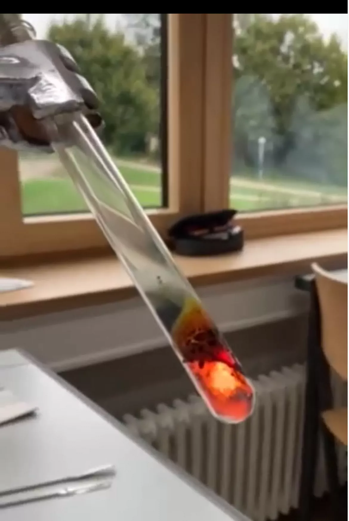 Bild in der Beschreibung des Unterrichtsmaterials 10 Eisensulfidsynthese _ UE Chemische Reaktion von mr.chmstry #1