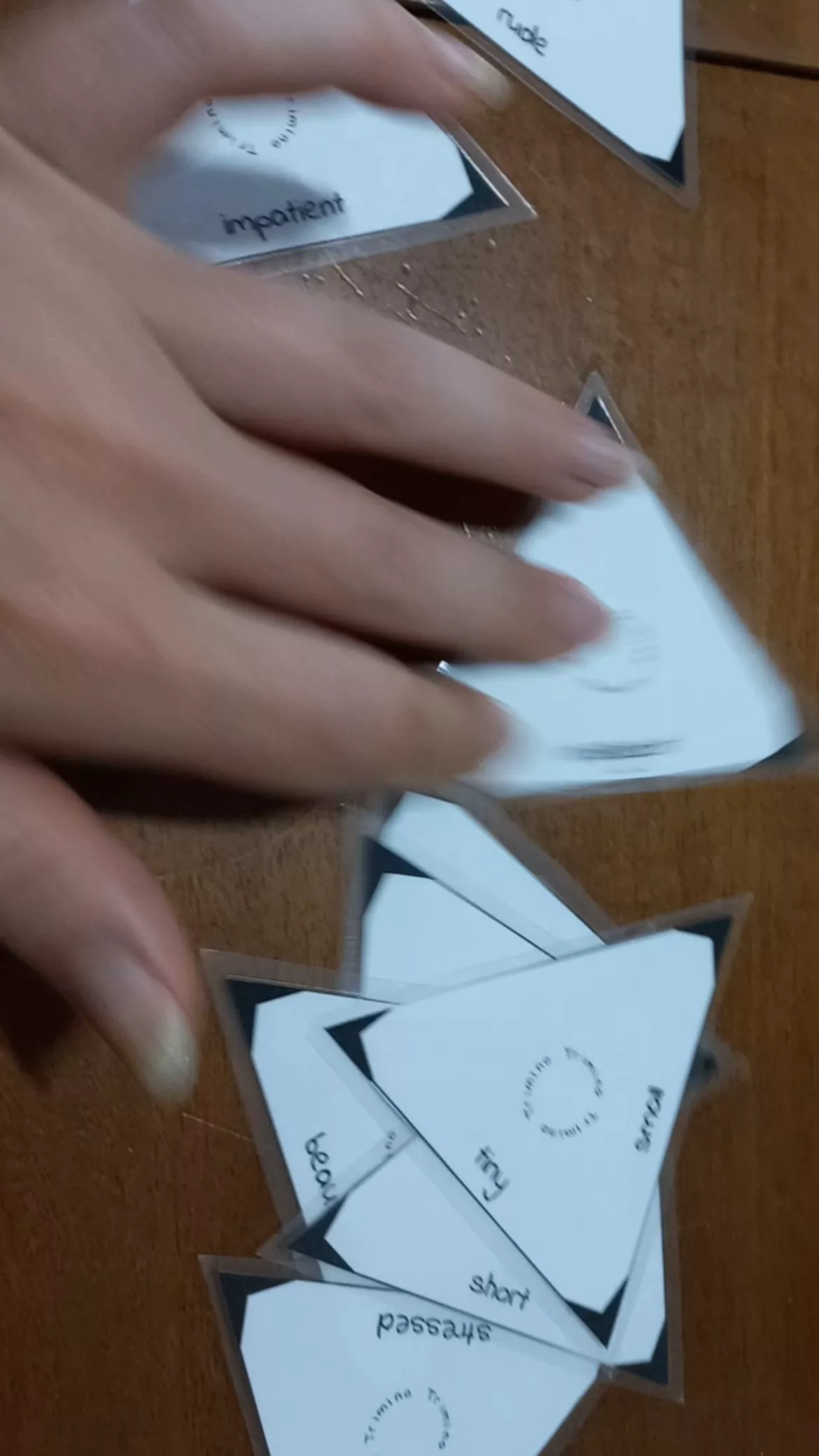 Bild in der Beschreibung des Unterrichtsmaterials Trimino Game (synonyms and antonyms) von English Hub Xanthi #1