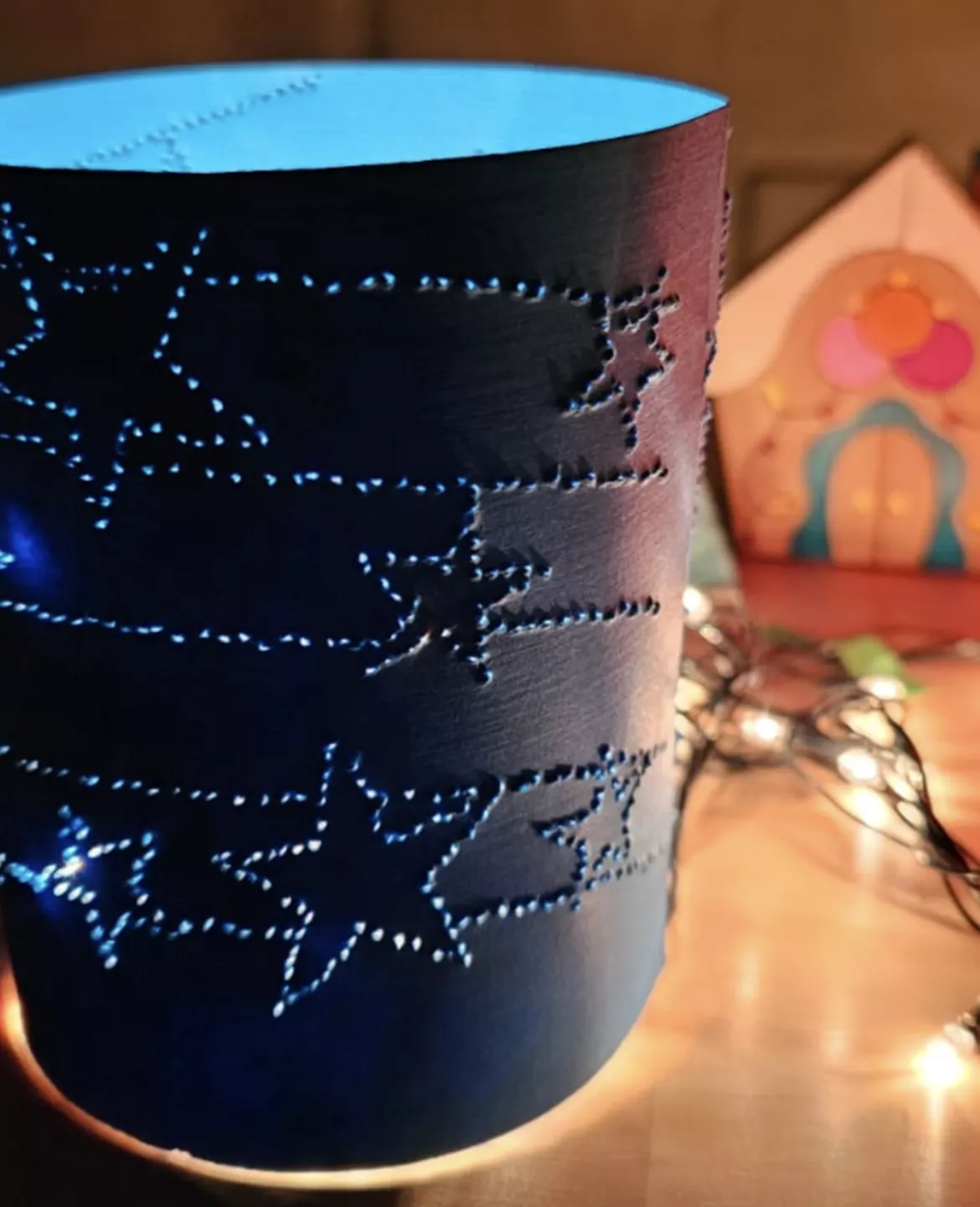 Bild in der Beschreibung des Unterrichtsmaterials Weihnachten Windlichter Prickeln Advent Weihnachtsgeschenk von kreativ lernen #1