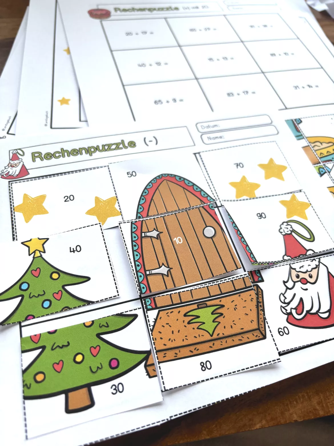 Bild in der Beschreibung des Unterrichtsmaterials Mathe Klasse 2 Rechenpuzzle ZR 100 Weihnachten, Wichtel Rechnen, Schneiden, Kleben von LernTagebuch #1