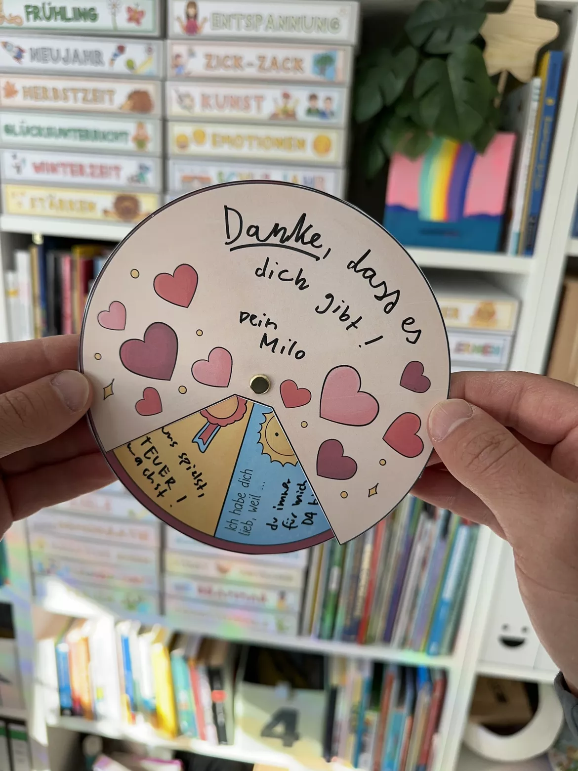 Bild in der Beschreibung des Unterrichtsmaterials DANKE Drehscheibe zum Muttertag, Vatertag oder für Lieblingsmenschen / Geschenk 2026 von Doodleteacher #1