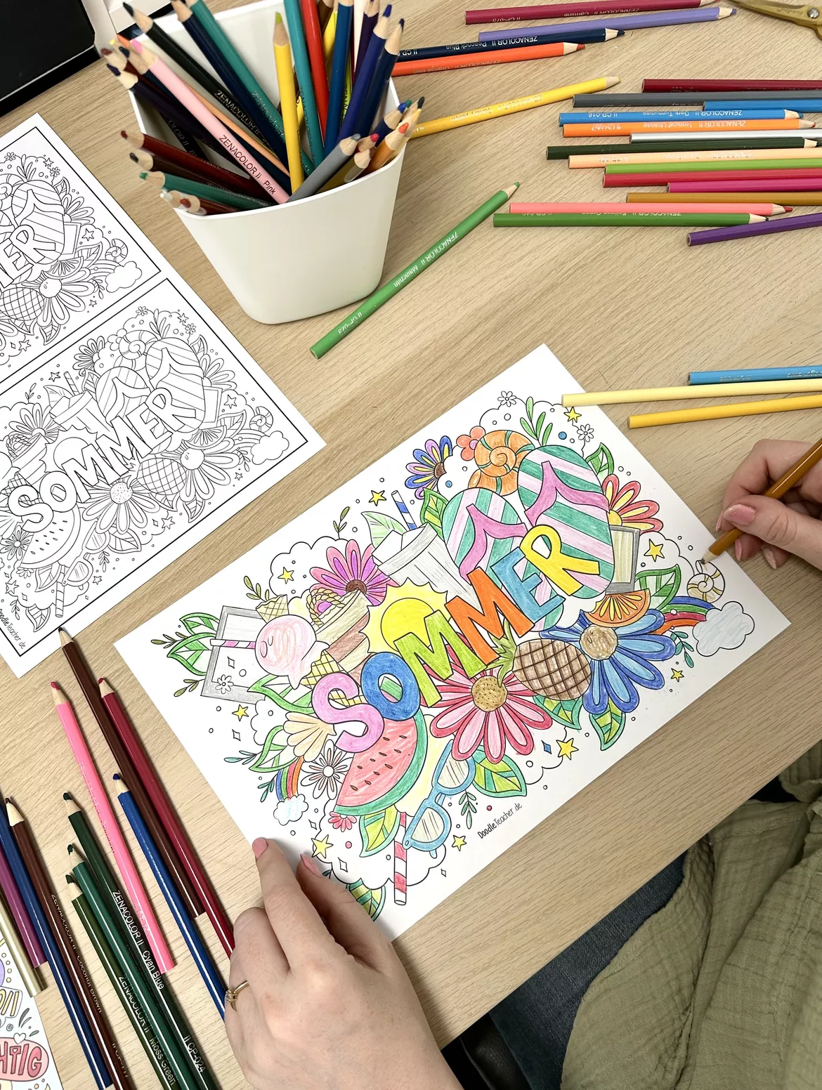Bild in der Beschreibung des Unterrichtsmaterials Sommer Ausmalbild & Poster – kreative Sommerzeit Wimmelbild von Doodleteacher #1