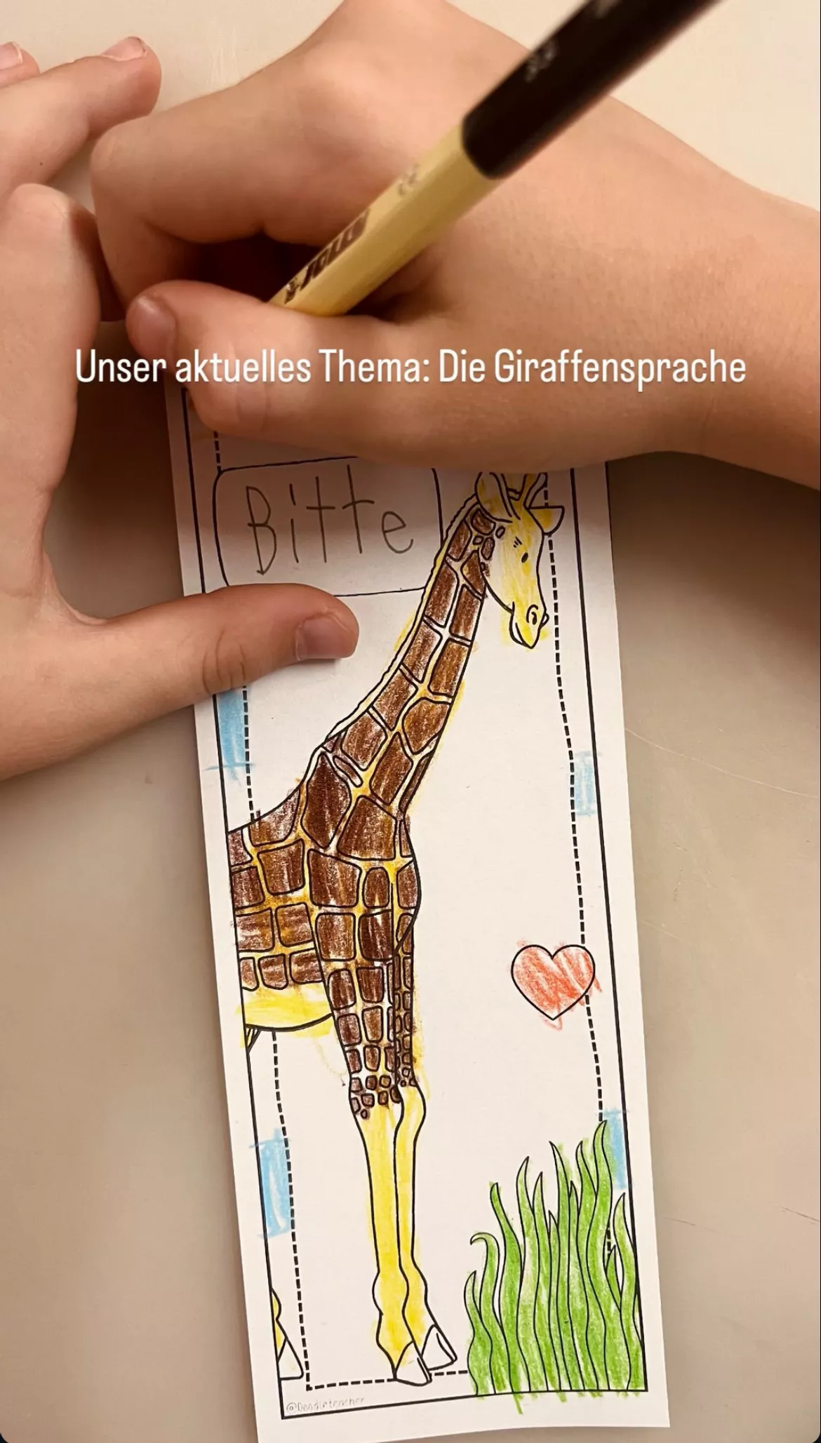 Bild in der Beschreibung des Unterrichtsmaterials Giraffe / Giraffensprache - DIY Lesezeichen von Doodleteacher #1