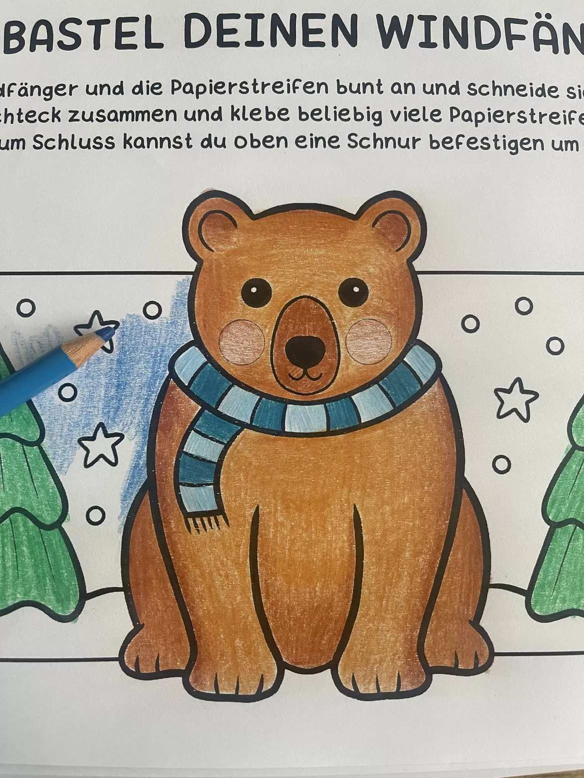 Bild in der Beschreibung des Unterrichtsmaterials Windspiel zum Ausmalen & Basteln für den Winter - Windfänger Bastelvorlagen von Katy‘s Kunstraum #1