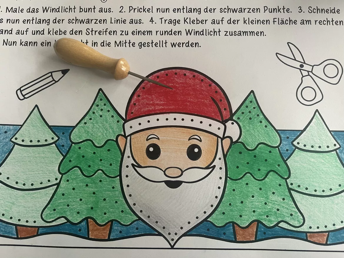 Bild in der Beschreibung des Unterrichtsmaterials Weihnachts Windlichter zum Prickeln & Basteln - Kunst im Winter von Katy‘s Kunstraum #1
