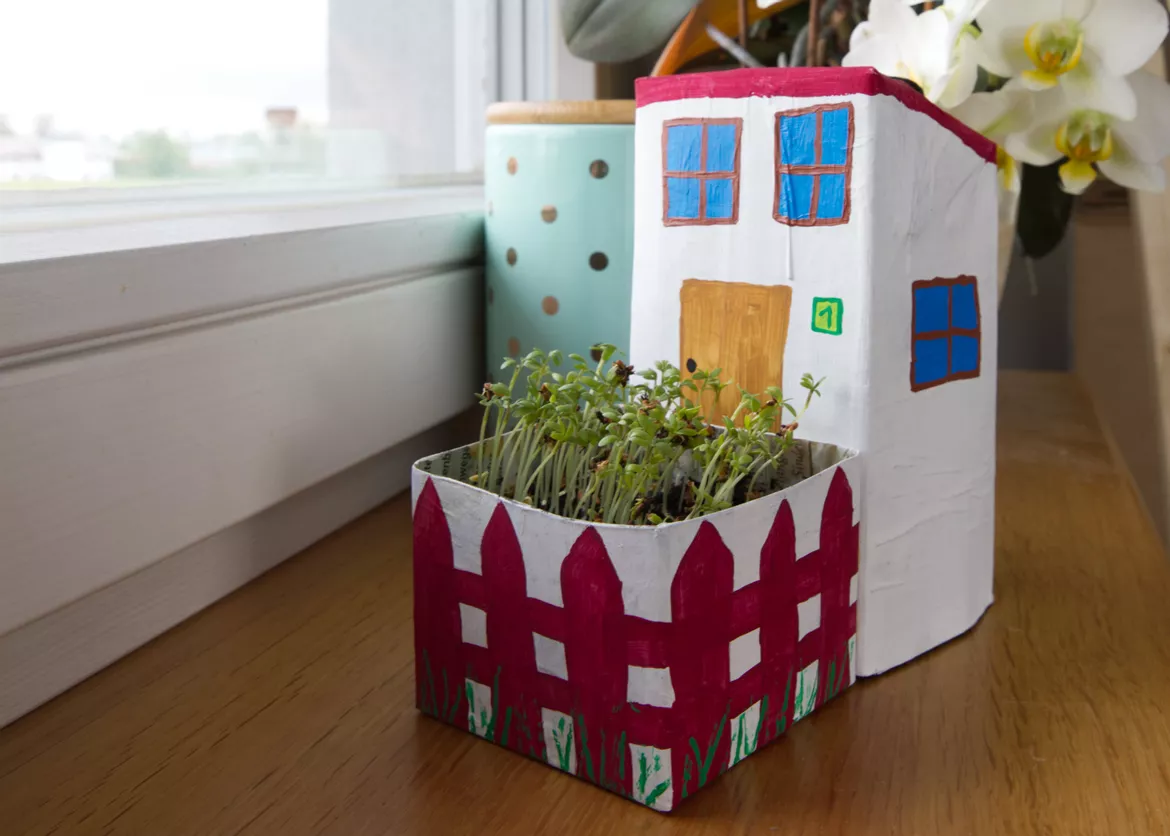 Bild in der Beschreibung des Unterrichtsmaterials Ein Kressehaus basteln, Werken in der Grundschule, basteln von Pinselpauker #2