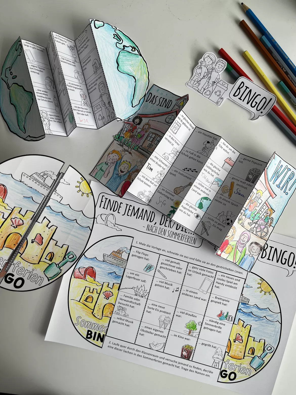 Bild in der Beschreibung des Unterrichtsmaterials BINGOs für die Schule / 🎰💬 Finde jemanden, der/die ... - Bingo PAKET von Doodleteacher #2