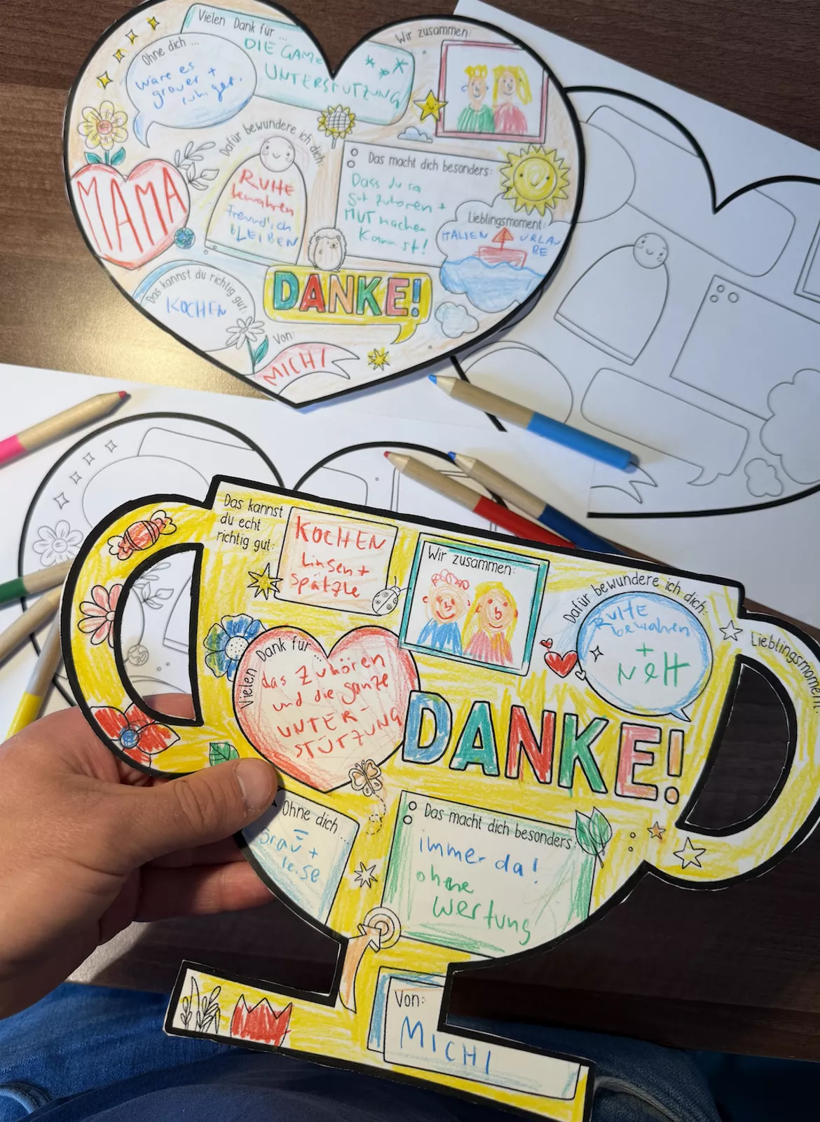 Bild in der Beschreibung des Unterrichtsmaterials Muttertag & Vatertag - Ausmalvorlagen / Sketchnotes zum "Danke sagen" von Doodleteacher #1