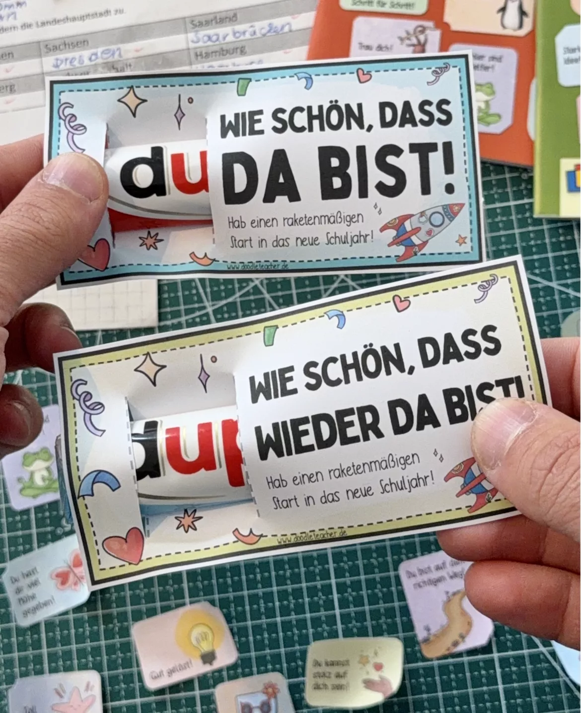 Bild in der Beschreibung des Unterrichtsmaterials Willkommensgruß - Grußkarte Schuljahresanfang Willkommen Begrüßung Steckkarte Geschenk von Doodleteacher #1