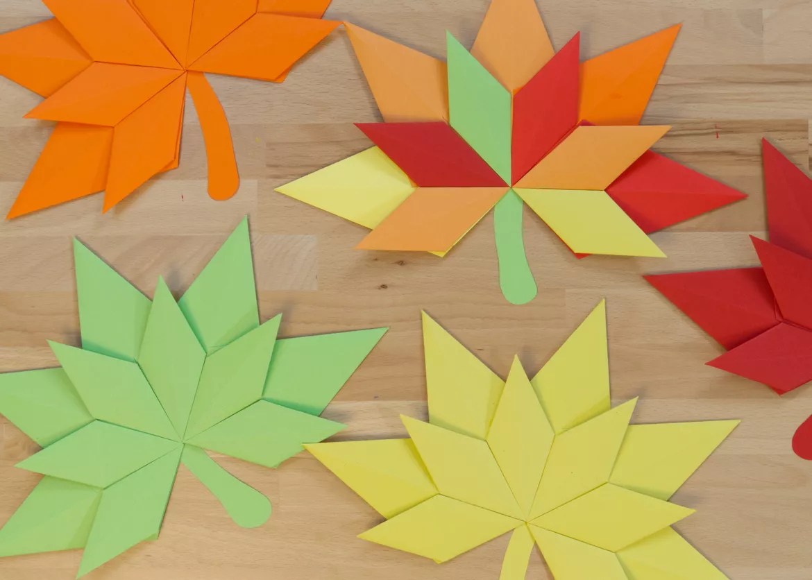 Bild in der Beschreibung des Unterrichtsmaterials Kunst Herbst, Fensterbilder Herbstblätter, Grundschule von Pinselpauker #1