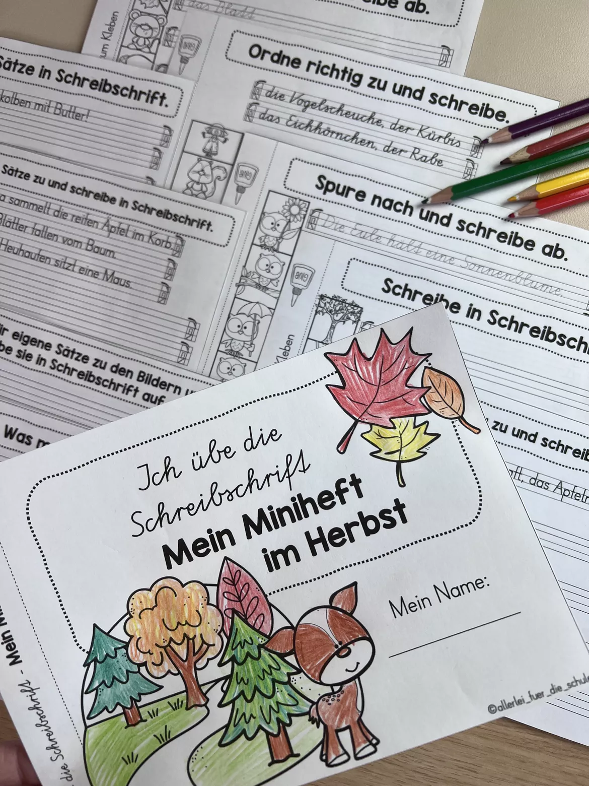 Bild in der Beschreibung des Unterrichtsmaterials Schreibschrift üben im Herbst - Miniheft / Abschreibheft für VA, SAS oder LA von allerlei_fuer_die_schule #1