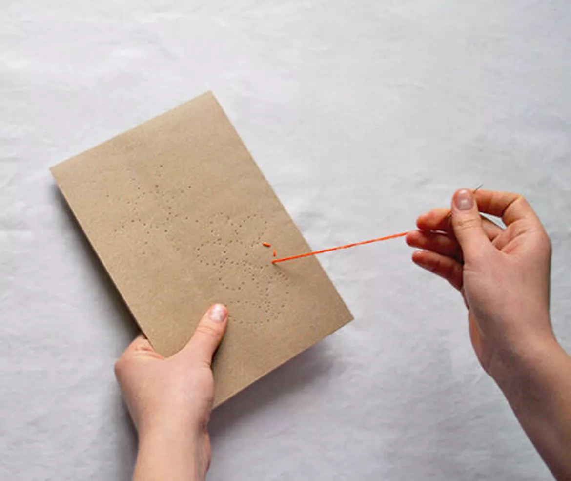 Bild in der Beschreibung des Unterrichtsmaterials Stickbilder Frühling - Stickvorlagen für Kinder von LABBÉ #6