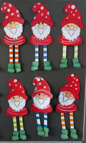Bild in der Beschreibung des Unterrichtsmaterials Große Wichtel Bastelvorlage Weihnachten Wald von Wolkenland.Graphics #2