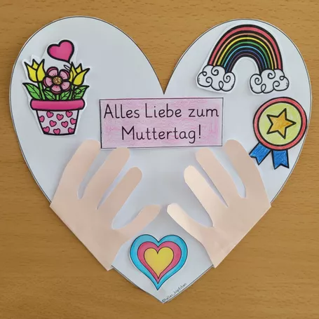 Bild in der Beschreibung des Unterrichtsmaterials Muttertag – Geschenk Mama Oma – Bastelvorlage Herzkarte von Helles Köpfchen #2