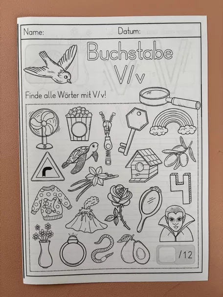 Bild in der Beschreibung des Unterrichtsmaterials Buchstabe V v - Miniheft - Faltheft - Buchstabeneinführung von Odd Bird & Company #2
