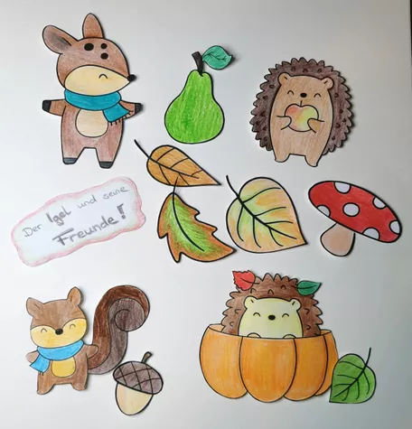 Bild in der Beschreibung des Unterrichtsmaterials Bastelvorlage Türkranz Igel im Herbst von urknallbUnterricht #1