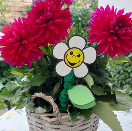Bild in der Beschreibung des Unterrichtsmaterials Blume mit Bleistift als Geschenk Bastelvorlage Kunst Sommer Herbst Chenilledraht von Wolkenland.Graphics #1