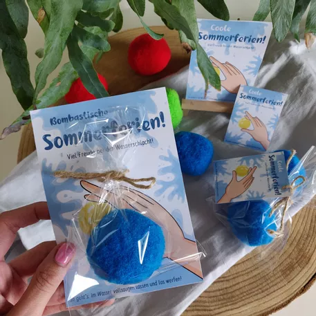 Bild in der Beschreibung des Unterrichtsmaterials Sommerferiengruß "Wasserschlacht" | "Wasserbombe" von Papillionis #1