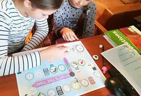 Bild in der Beschreibung des Unterrichtsmaterials Time Board Game 2in1 von Language Stuff #1