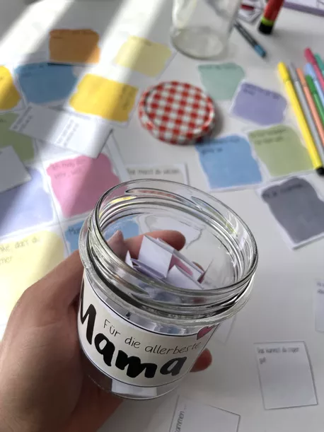 Bild in der Beschreibung des Unterrichtsmaterials Liebe Worte für den PAPA / Helden im Marmeladenglas - Vatertag von Doodleteacher #1