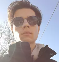 Олександр Дес
