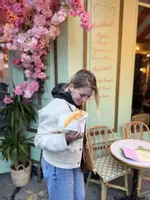 Fr. Hel_Sophie 